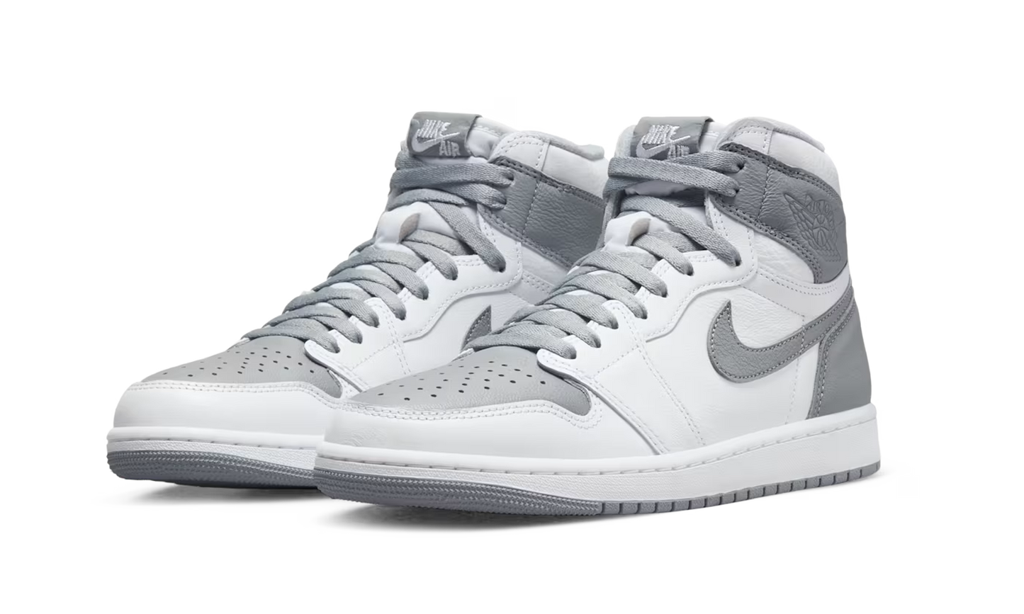 Air Jordan 1 High Stealth