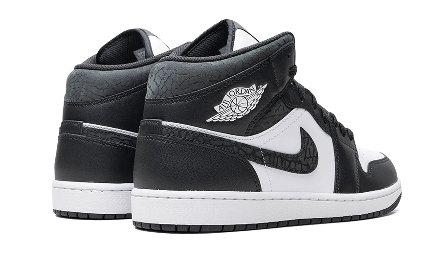 Tenisky Air Jordan 1 Mid čierno-bielo-sivé, pohľad zo zadu