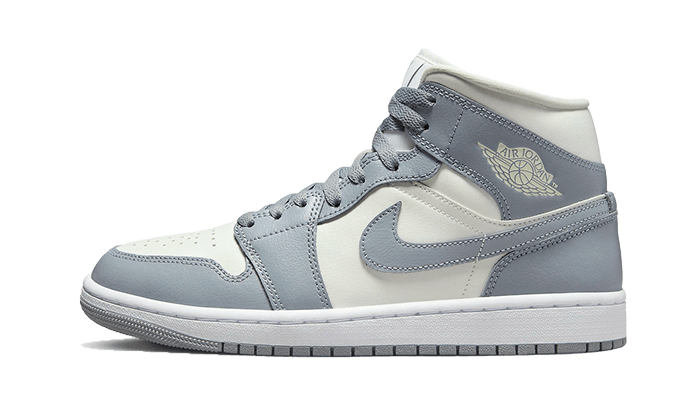 Tenisky Air Jordan 1 Mid sivo-biele, pohľad z boku