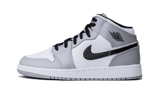 Tenisky Air Jordan 1 Mid čierno-sivo-biele, pohľad z boku