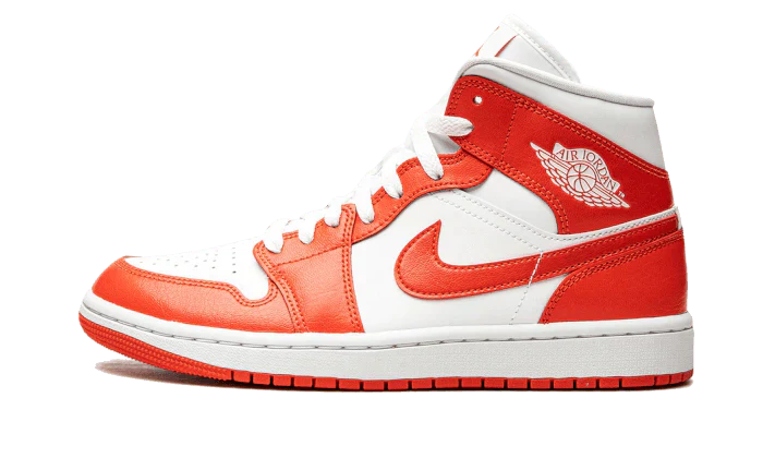 Tenisky Air Jordan 1 Mid oranžovo-biele, pohľad z boku