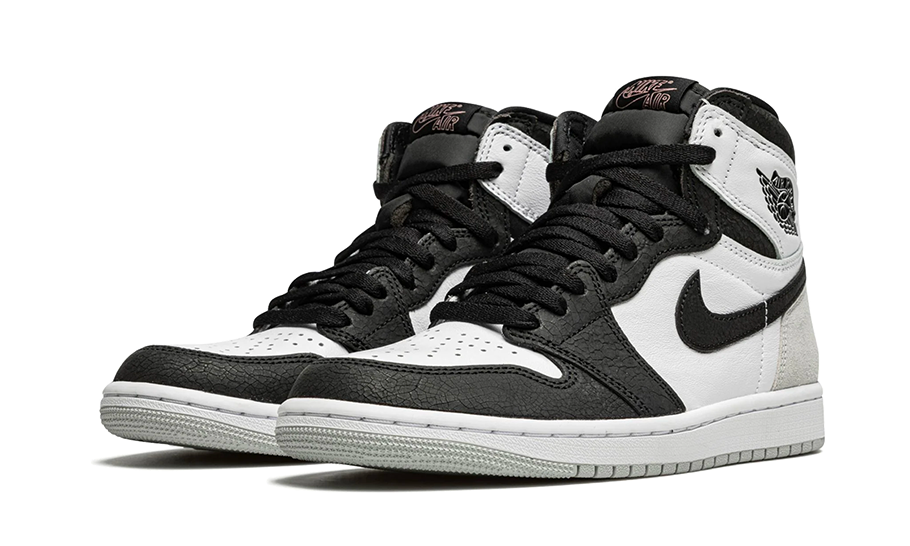 Tenisky Air Jordan 1 vysoké čierno-sivo-biele, pohľad z predu