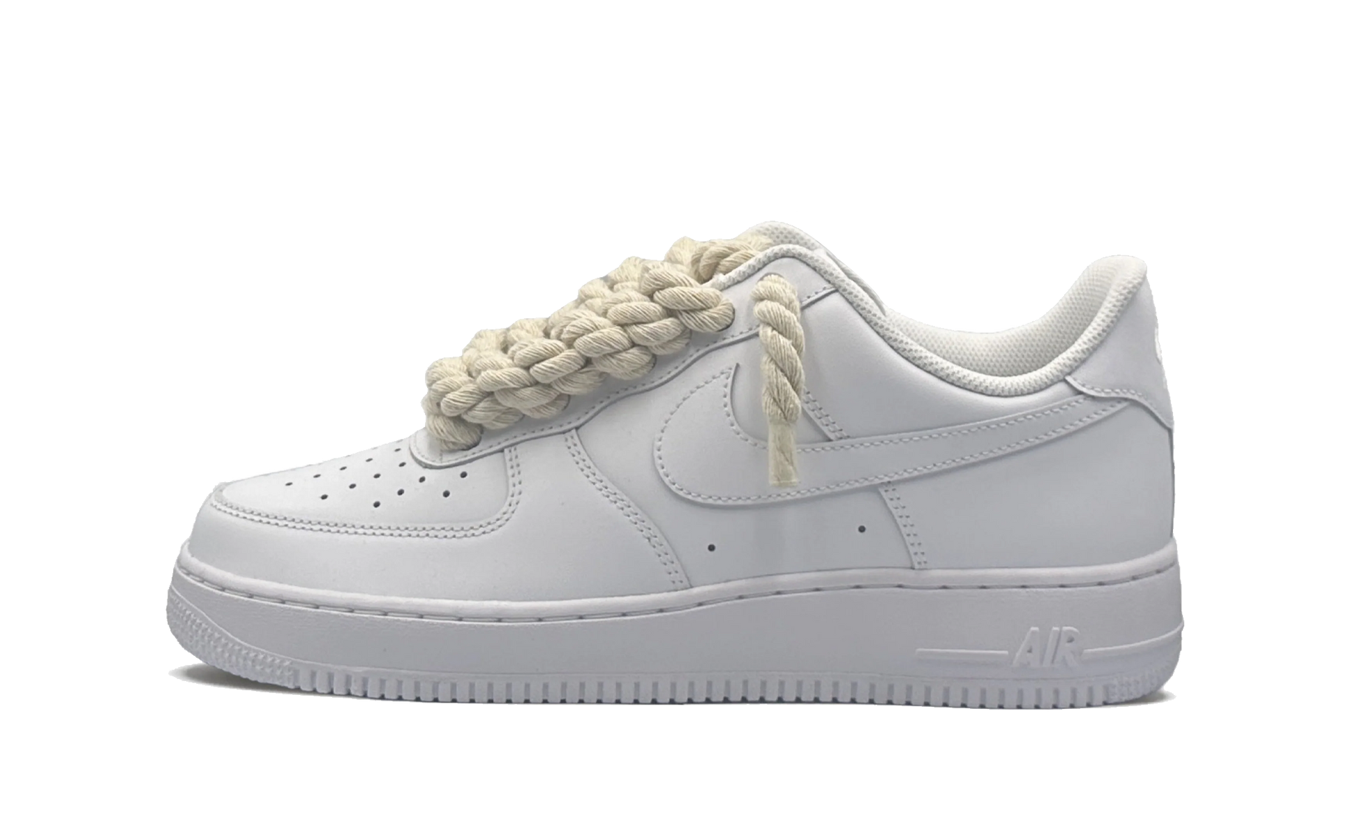 Tenisky Air Force 1 nízke biele s béžovými rope šnúrami, pohľad z boku