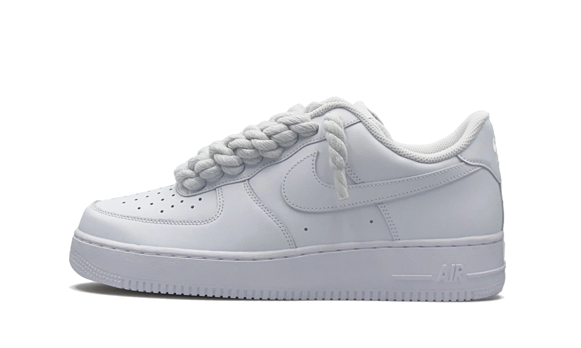 Tenisky Air Force 1 nízke biele s bielymi rope šnúrami, pohľad z boku