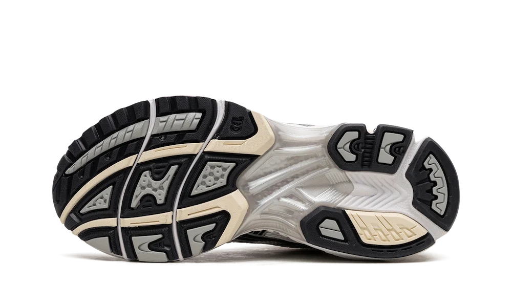 ASICS Gel-Kayano 14 White Midnight, pohľad na gumovú podošvu