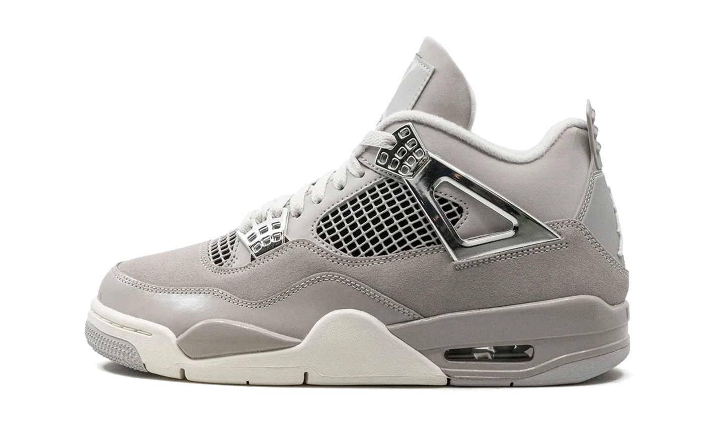 Air Jordan 4 Frozen Moments