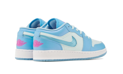 Air Jordan 1 Low SE Aquarius Blue