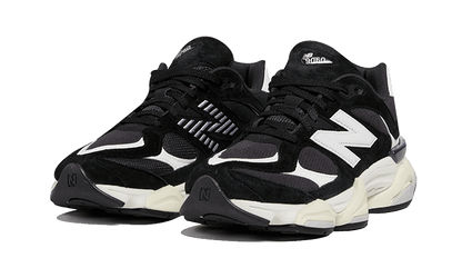 New Balance 9060 Black White, pohľad na pár spredu