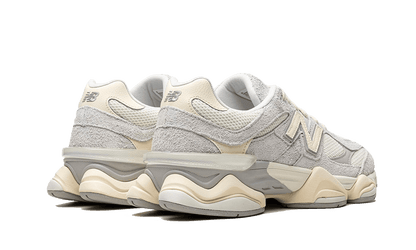 New Balance 9060 Quartz Grey, pohľad zozadu na pätovú časť