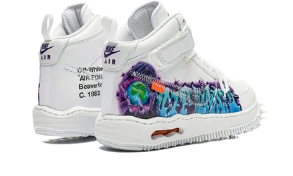 Nike Air Force 1 Mid SP Off-White Graffiti biele s modrým a červeným graffiti, pohľad z vrchu zozadu