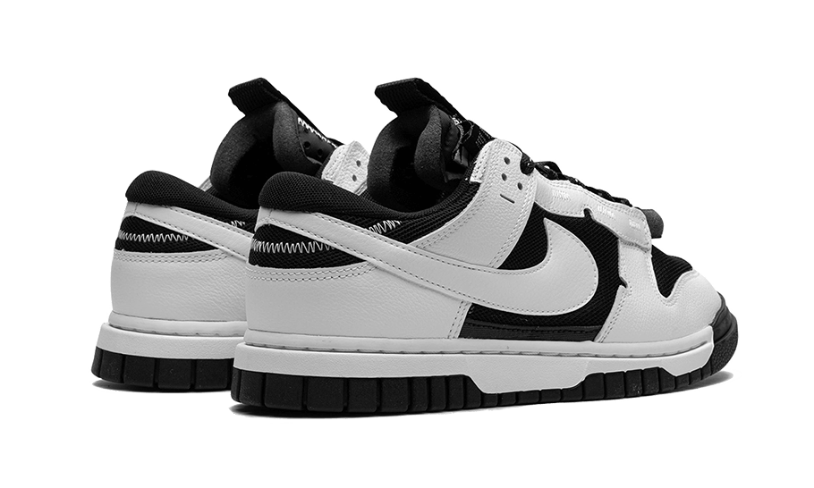 Tenisky Nike Dunk nízke bielo-čierne, pohľad zo zadu