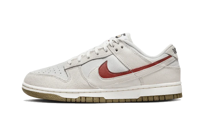 Tenisky Nike Dunk nízke béžovo-červené, pohľad z boku