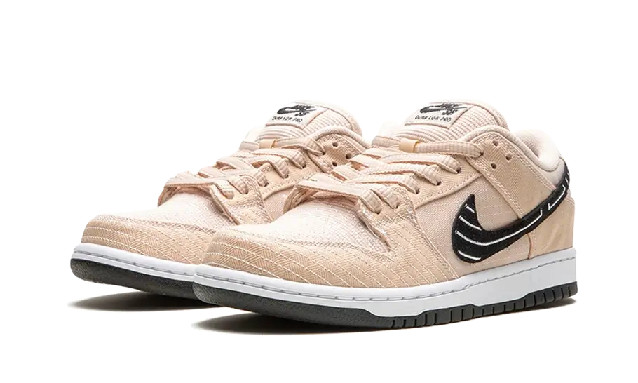 Skateboardové Tenisky Nike Dunk nízke béžovo-čierne, pohľad z uhla