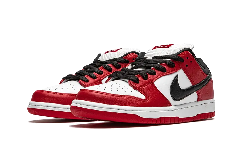 Skateboardové Tenisky Nike Dunk nízke červeno-bielo-čierne, pohľad z predu