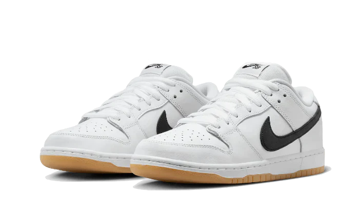 Skateboardové Tenisky Nike Dunk nízke bielo-čierne, pohľad z uhla