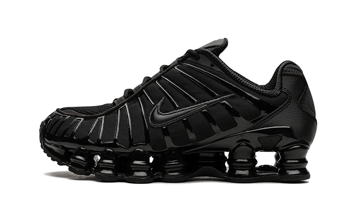 Nike Shox TL Black Max Orange čierne s iconic Shox columns, pohľad z boku