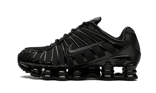 Nike Shox TL Black Max Orange čierne s iconic Shox columns, pohľad z boku